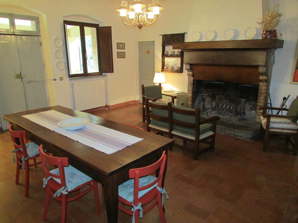 Agriturismo Dea Valfabbrica Esterno foto